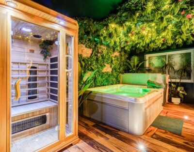Jungle Love Room avec jacuzzi intérieur et sauna